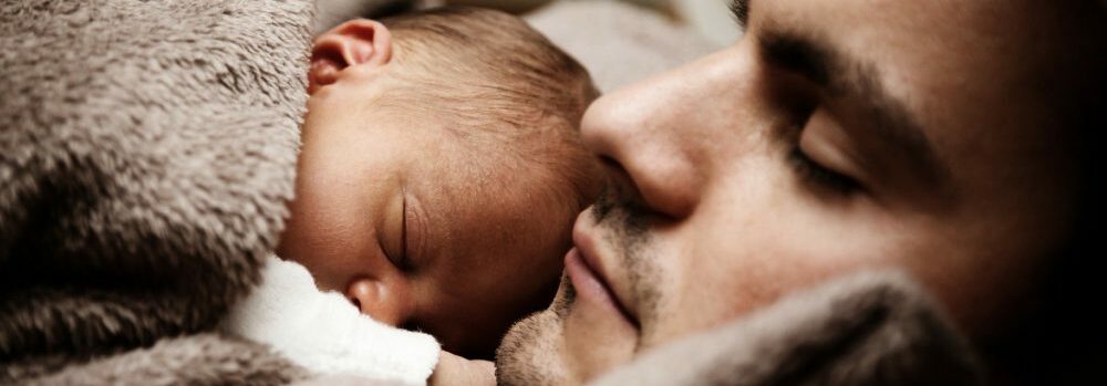 Bébé et papa